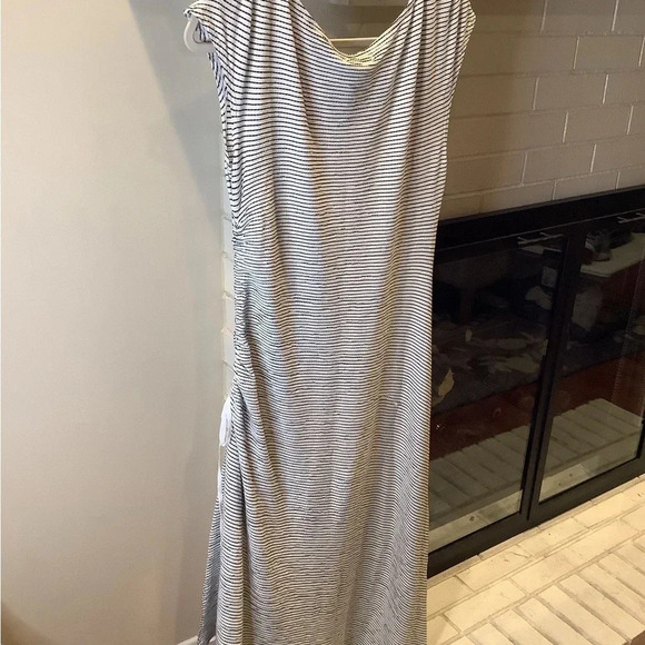 Sporty Max Studio Super Soft Black and White Side Ruched Dress Sz Medium #19 - Picture 12 of 14